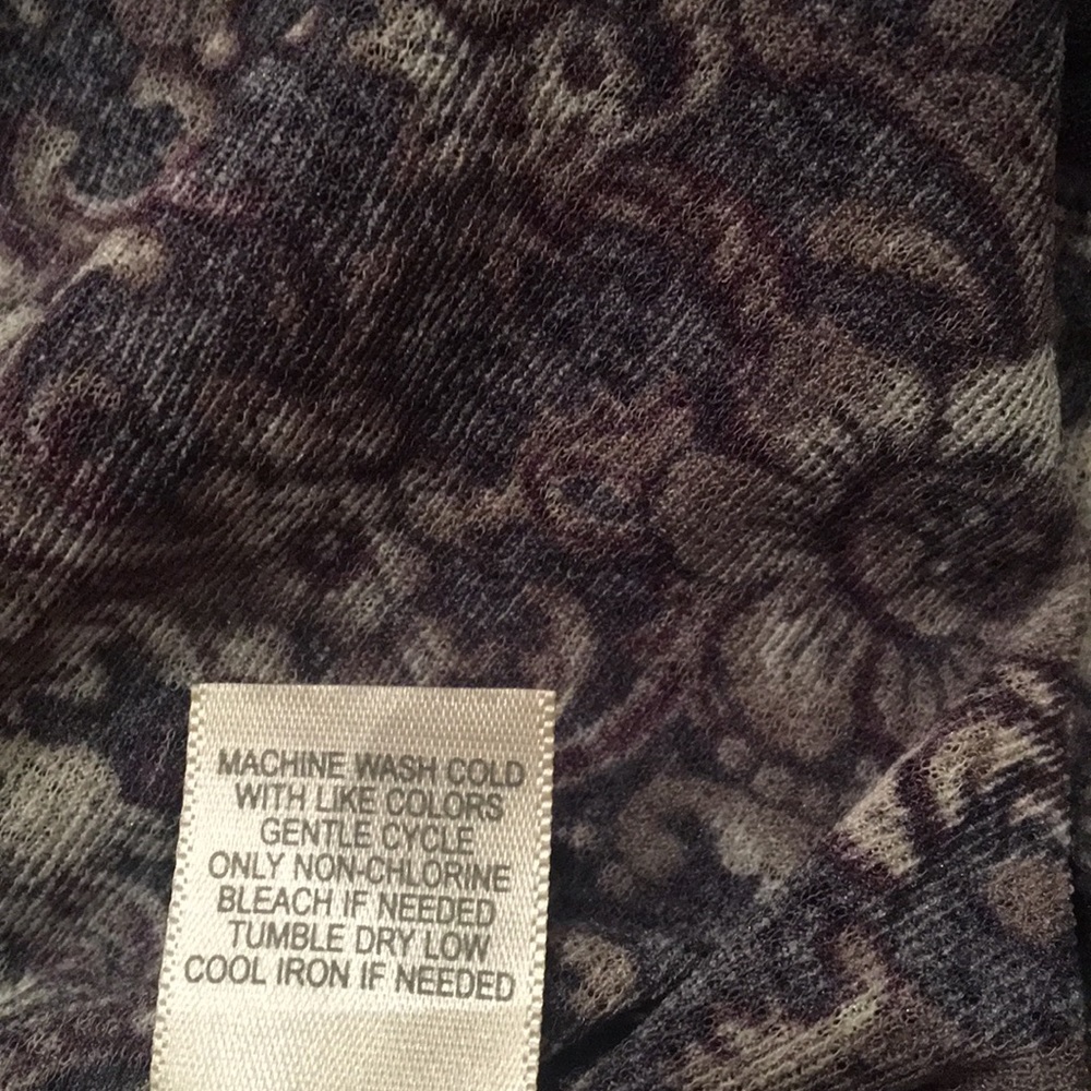 JJill gray/ purple print top - Picture 7 of 8